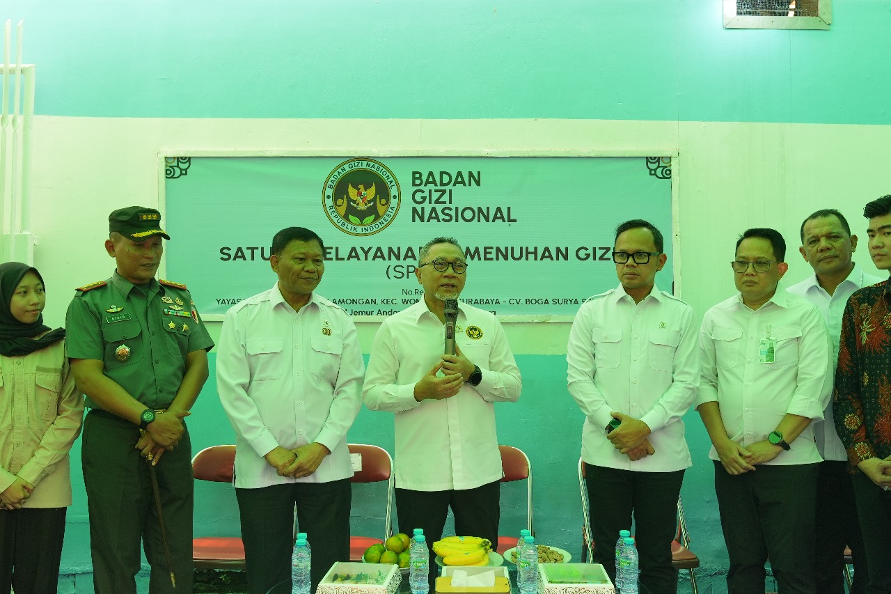 262037_menko-pangan-tinjau-pelaksanaan-program-makan-bergizi-gratis-di-sppg-wonocolo-surabaya_20250825161552.jpg