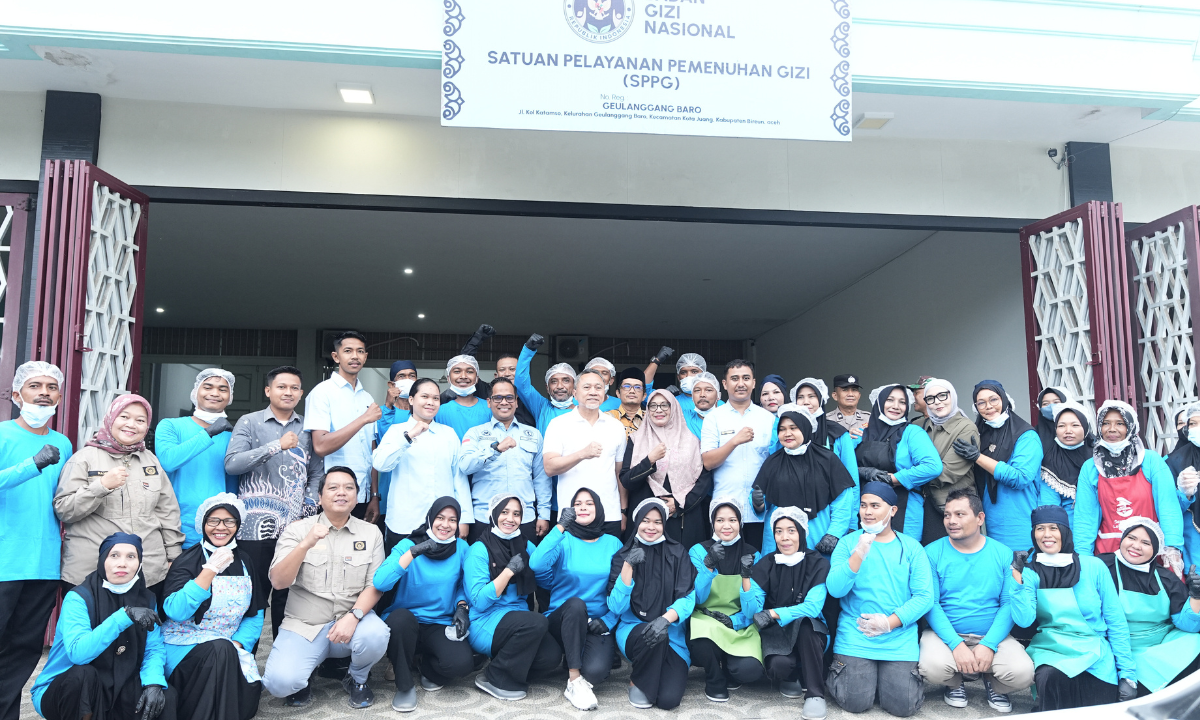 264794_perkuat-respons-krisis-pangan-pasca-bencana-menko-pangan-kunjungi-sppg-tanggap-darurat-di-aceh-_20251217152033.png