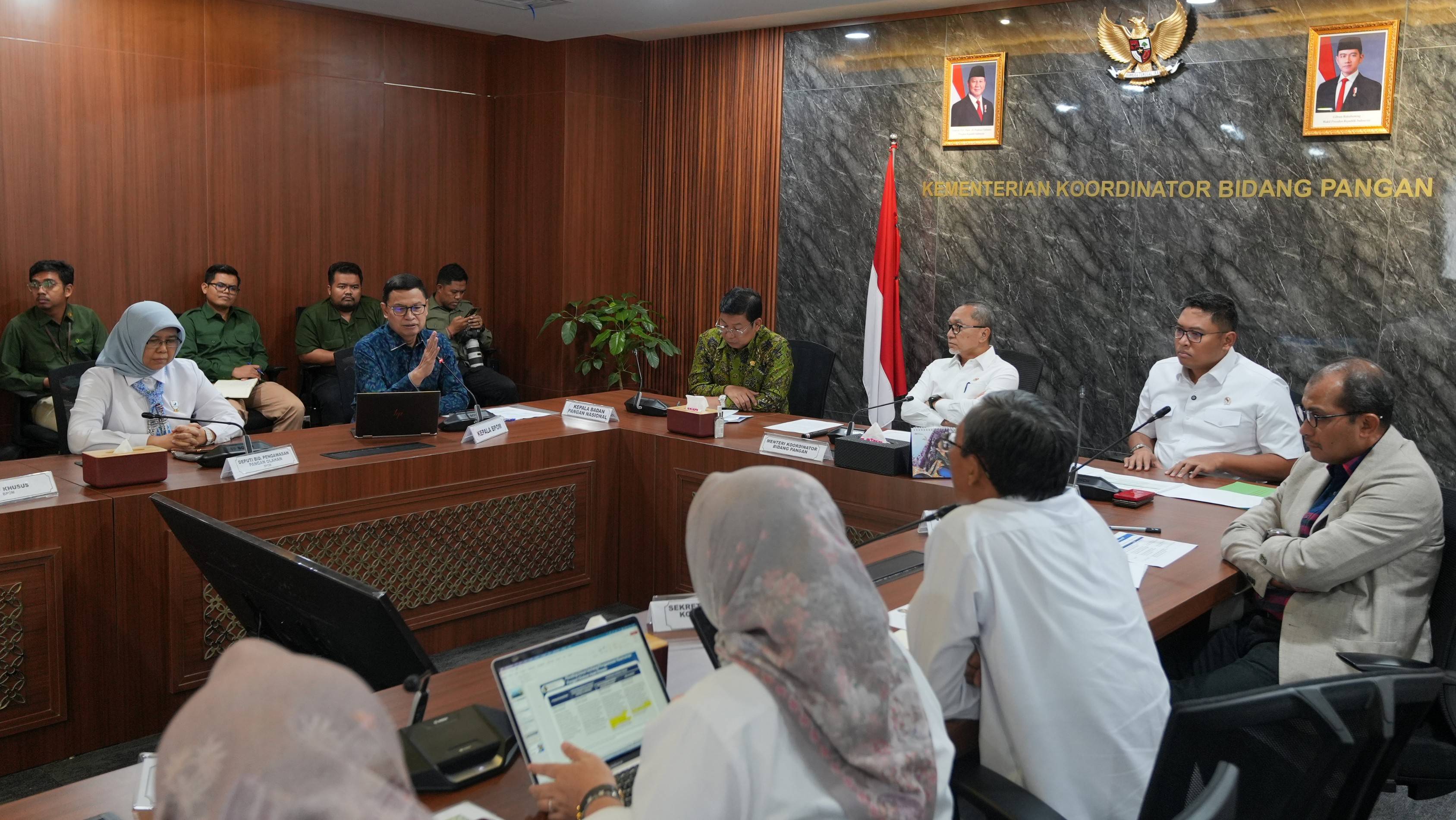387956_sinergi-antar-lembaga-dalam-penyelesaian-rpp-keamanan-pangan_20250317220225.jpeg