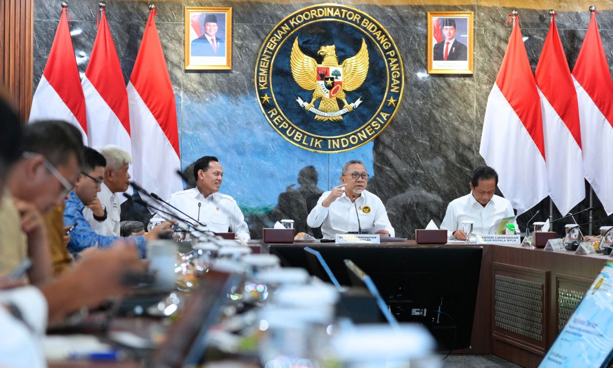 441038_gelar-rakortas-penanganan-cs-137-menko-zulhas-industri-udang-dan-kesehatan-masyarakat-fokus-utama-pemerintah-_20250930192834.jpeg