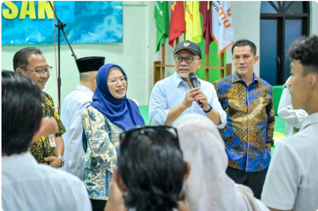 101609_menko-zulkifli-hasan-sebutan-sppg-di-kabupaten-banjarnegara-masuk-yang-terbaik_20260126112241.jpeg