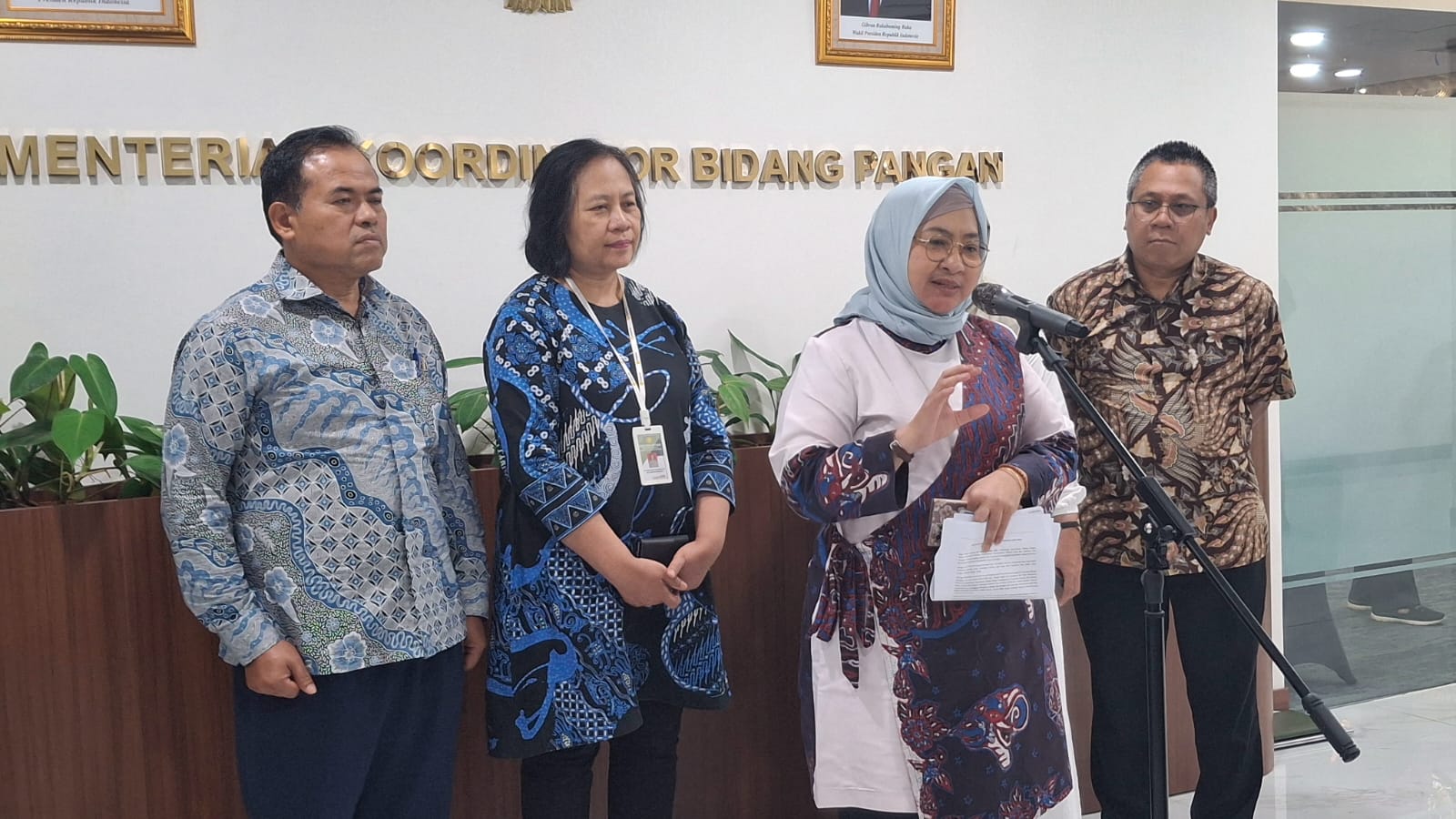 130630_kemenko-pangan-hidupkan-lagi-semangat-minum-susu-lewat-program-makan-bergizi-gratis_20250615174906.jpeg