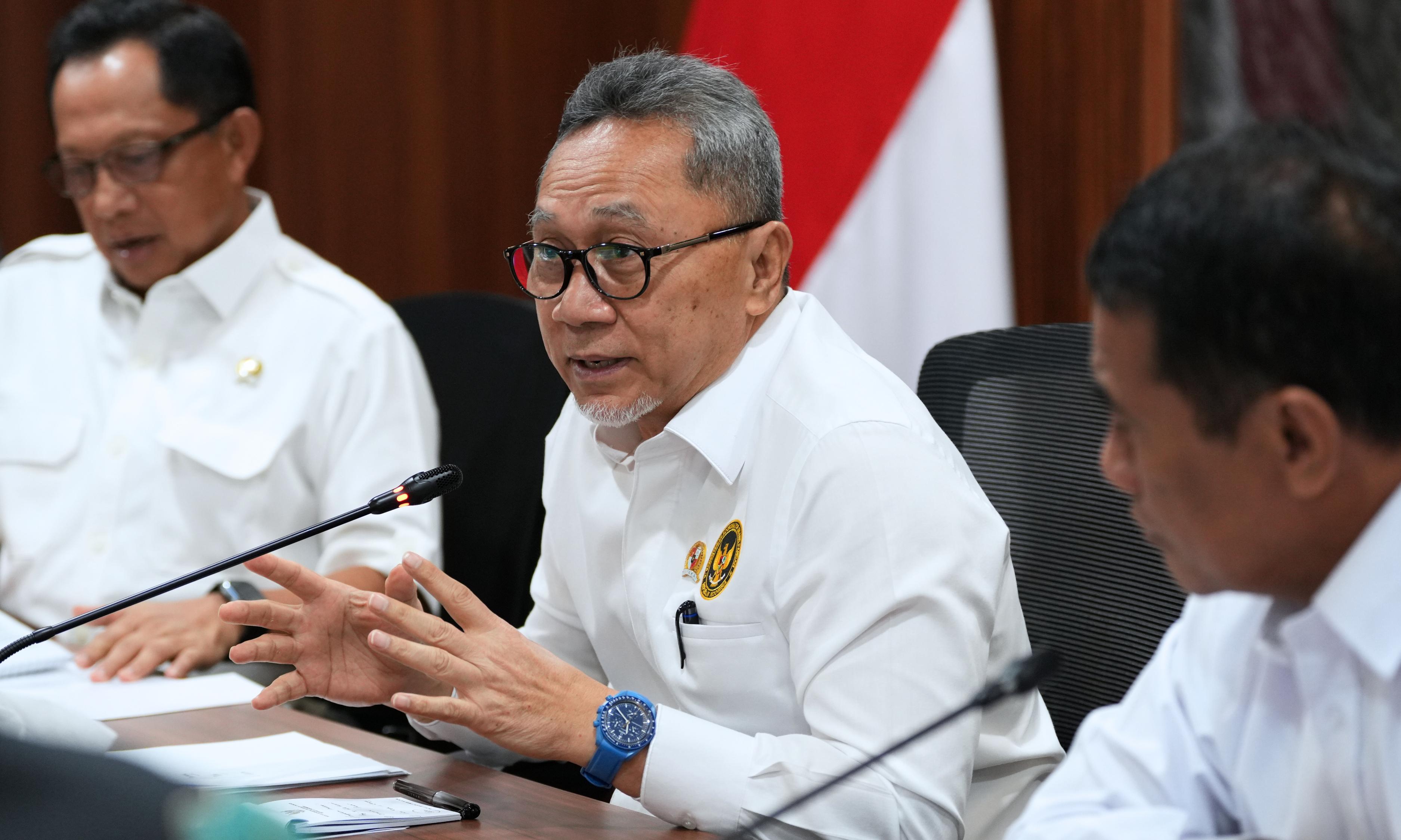 15390_tak-ditarik-pemerintah-minta-turunkan-harga-beras-oplosan_20250729165805.jpeg