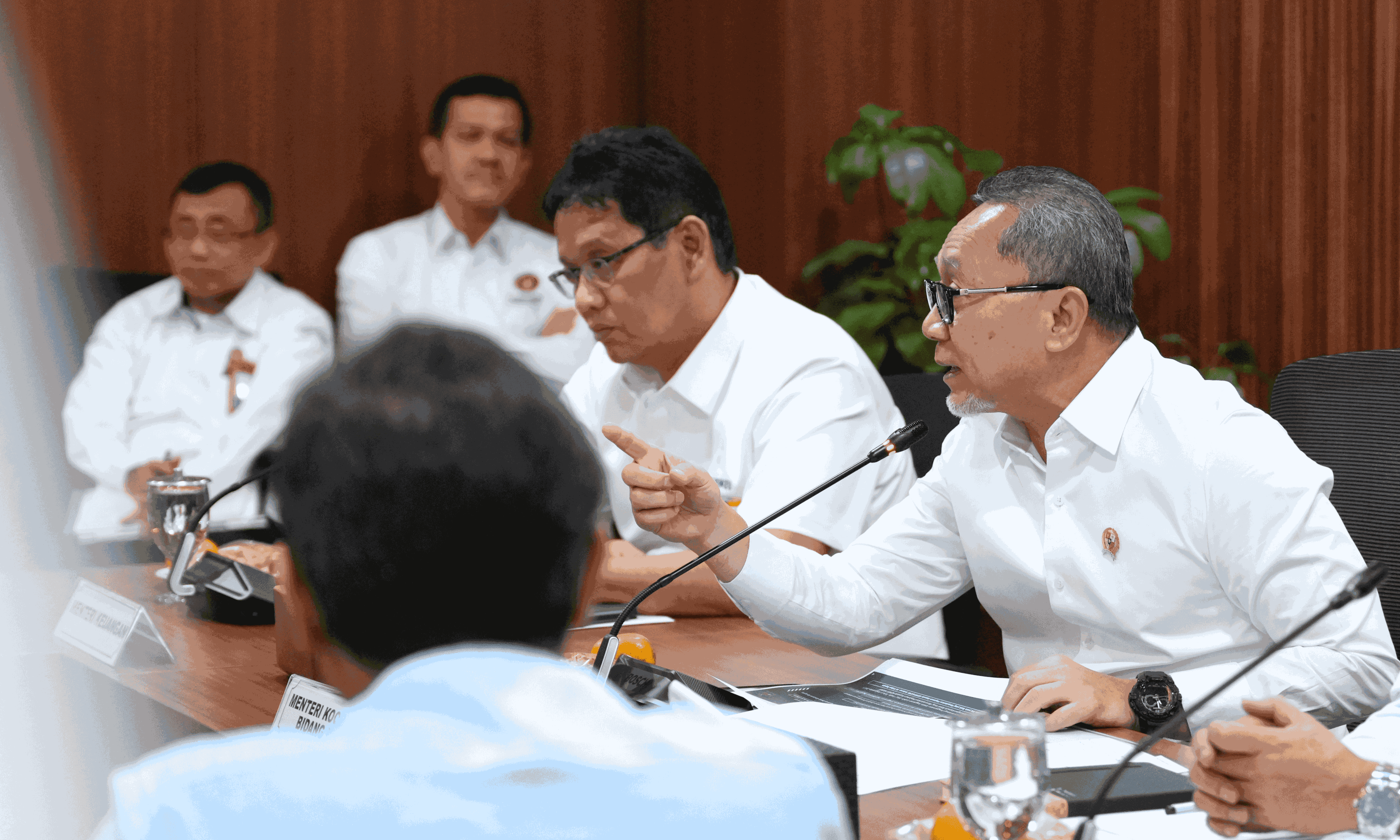 15975_zulhas-puji-menkeu-purbaya-karena-masalah-kopdes-tuntas-30-menit_20250916095412.png
