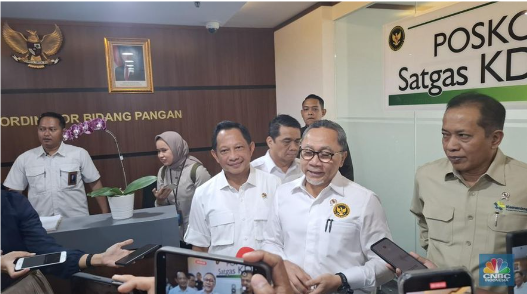 236253_zulhas-buka-suara-soal-hebih-beras-oplosan-pelanggaran-berat-_20250722120215.png