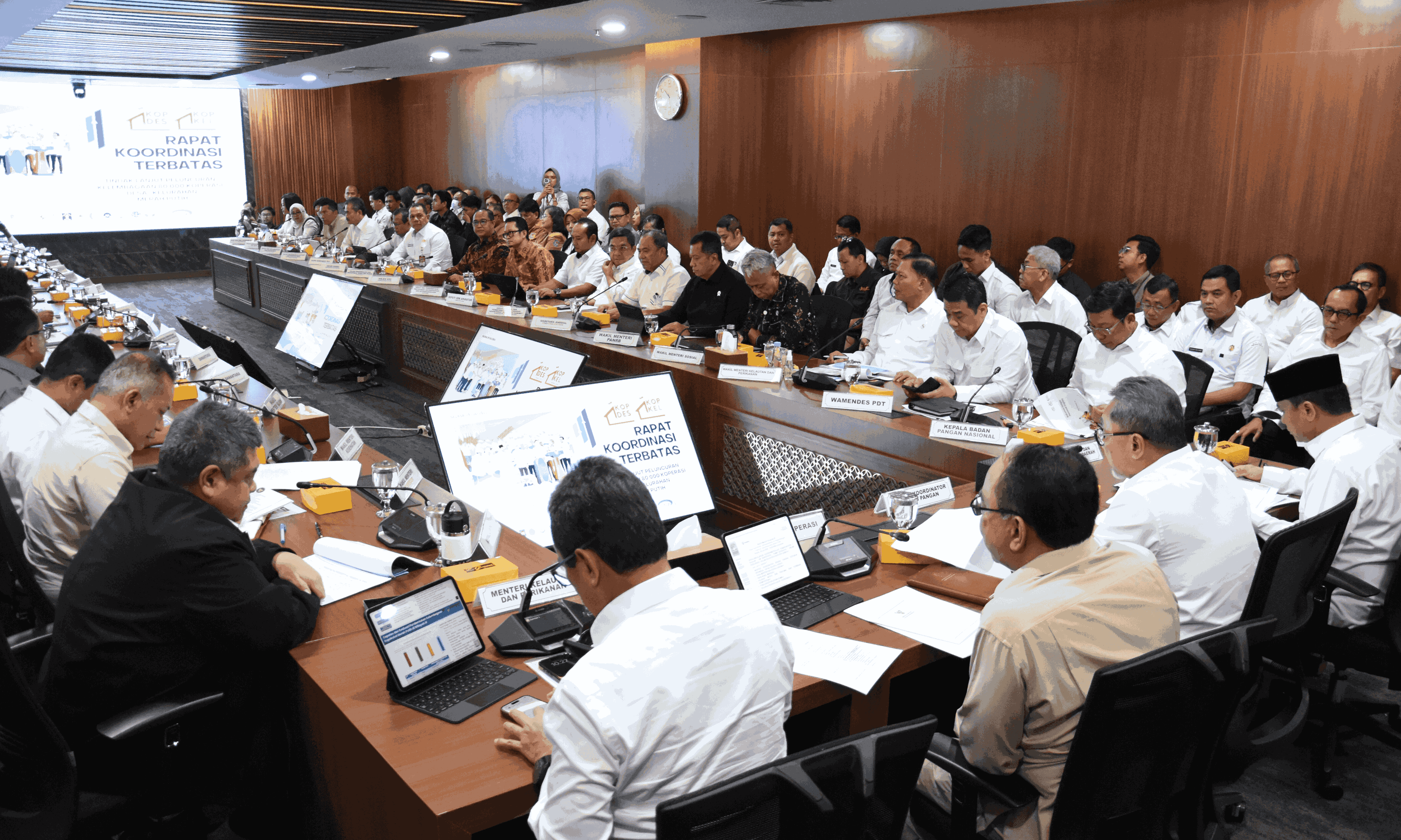 293694_pemerintah-siap-bantu-operasional-kopdes-merah-putih-dengan-menempatkan-pppk_20250806132308.png