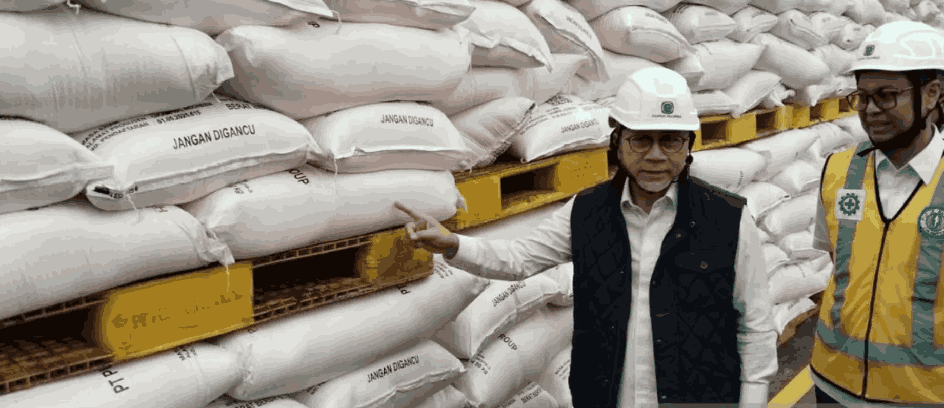 387537_zulhas-dorong-revitalisasi-pabrik-pupuk-kujang_20251109161800.png
