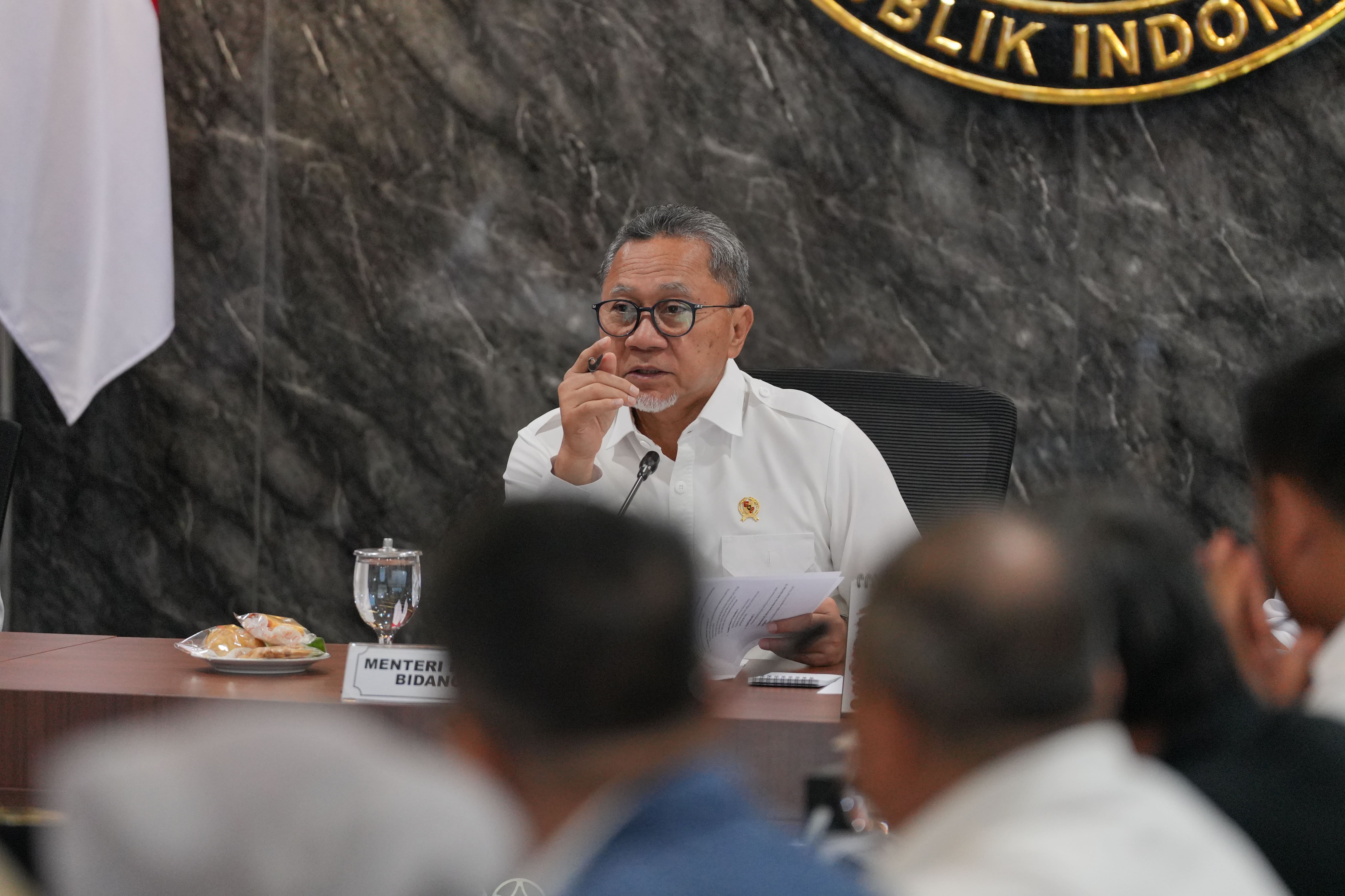 414054_zulhas-beberkan-update-pembangunan-koperasi-desa-merah-putih-awal-2026_20260115194910.jpg