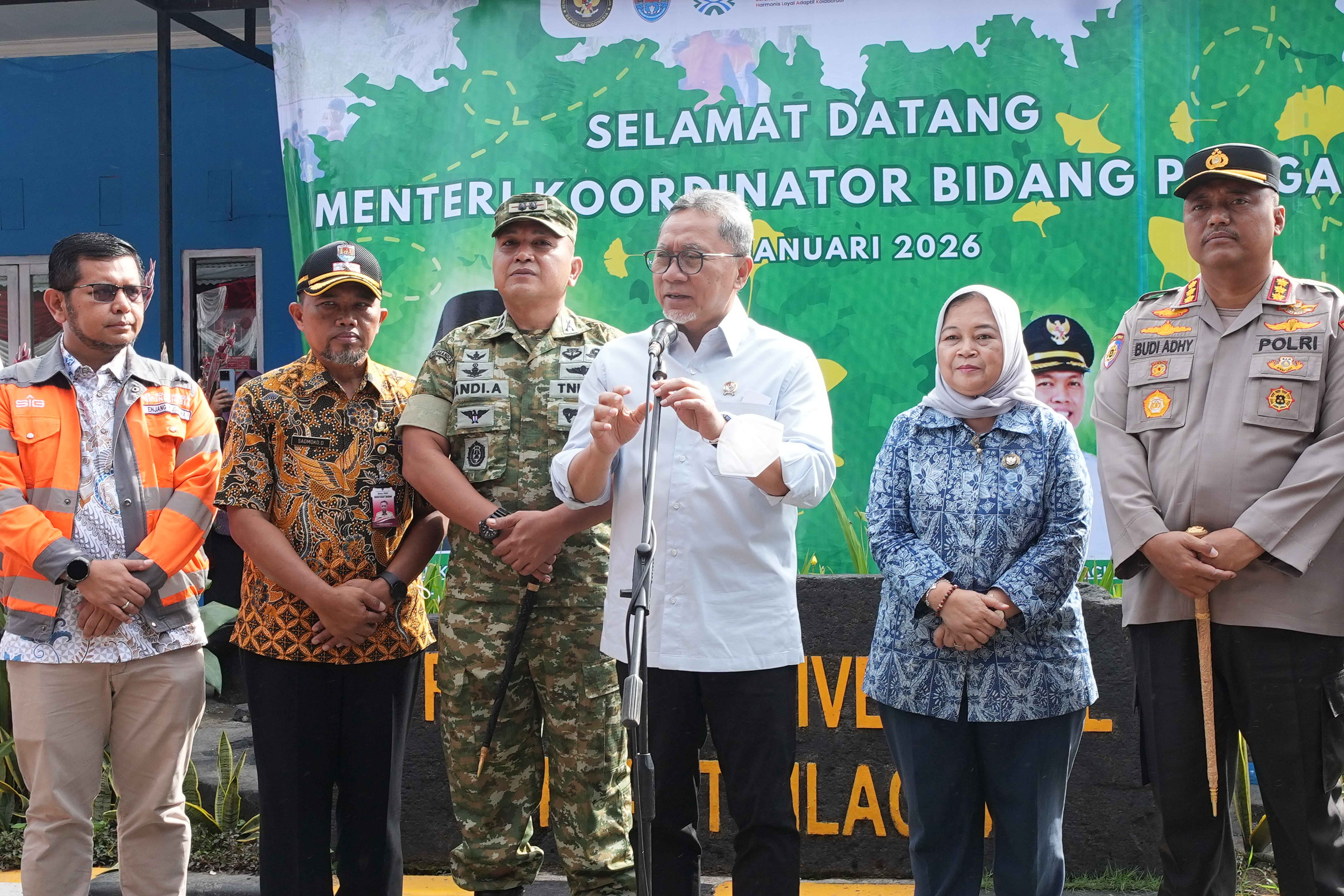 42245_zulkifli-hasan-minta-pengelolaan-rdf-cilacap-dibenahi_20260126104958.jpg