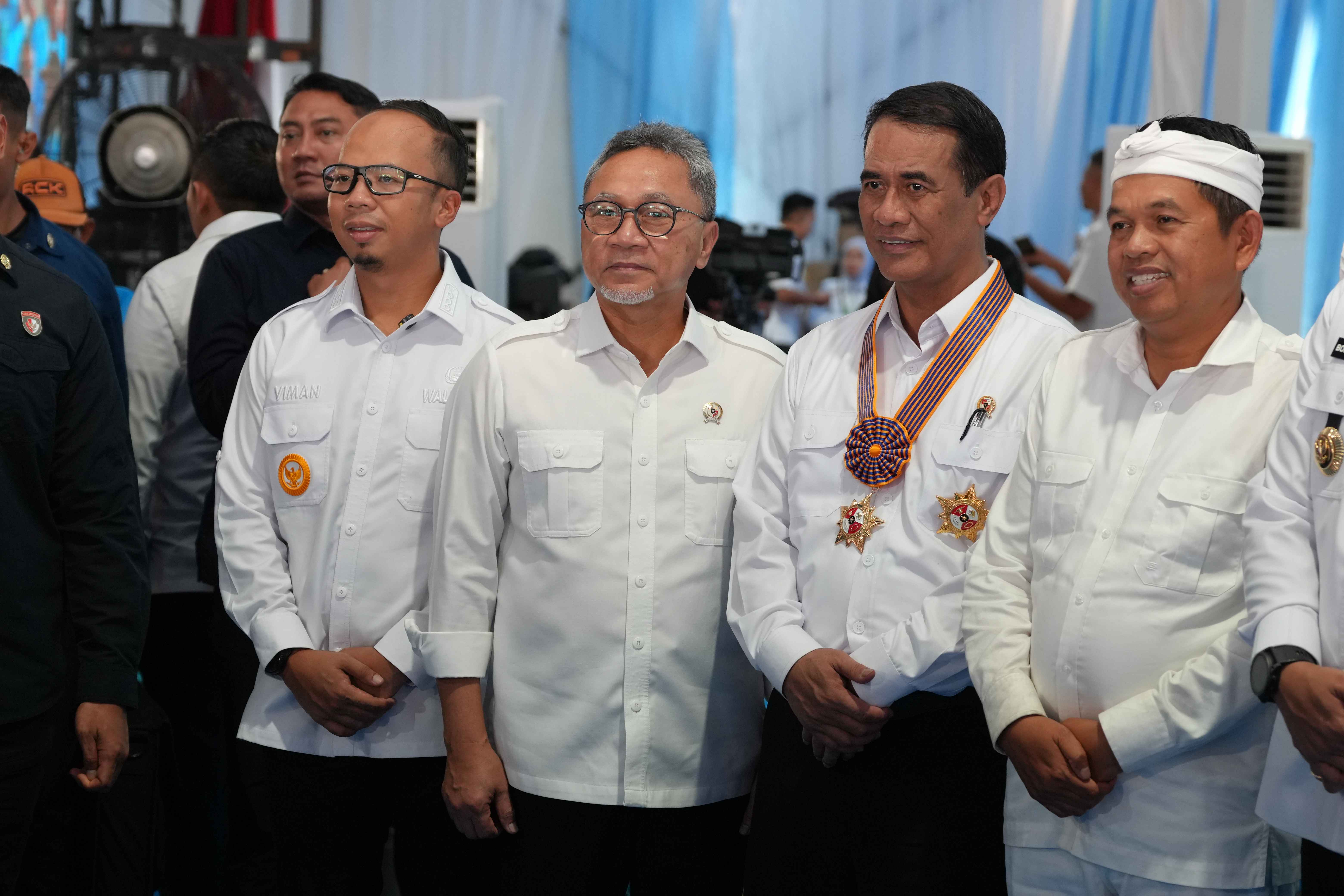 Menteri Menteri Prabowo Kena Hujan Pujian dari Amran Zulhas Terbaik