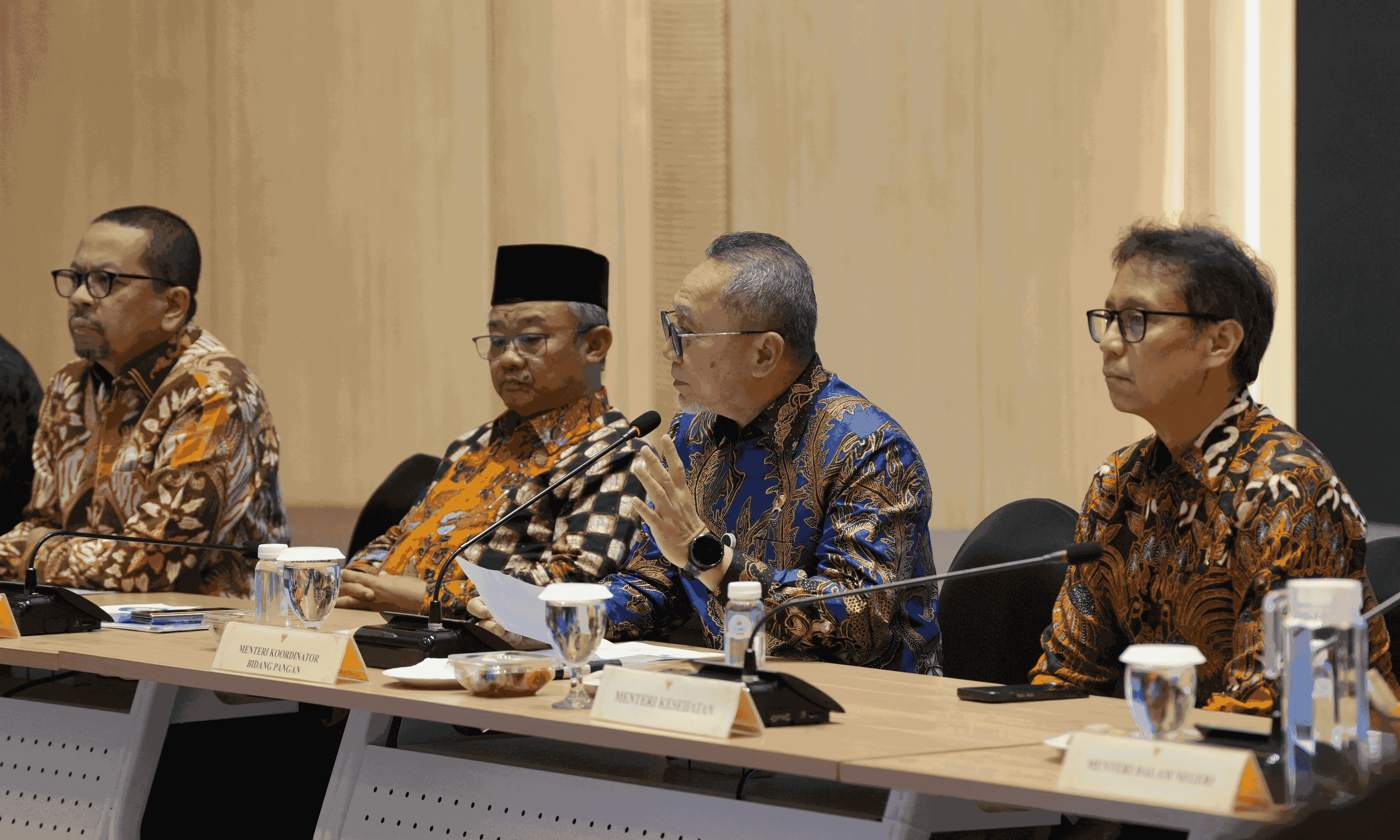 55180_menko-zulhas-perpres-soal-tata-kelola-mbg-rampung-pekan-ini_20251006094611.png