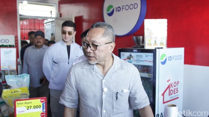 581412_menko-zulhas-lapor-persiapan-peluncuran-kopdes-merah-putih-ke-prabowo_20250722122600.jpeg