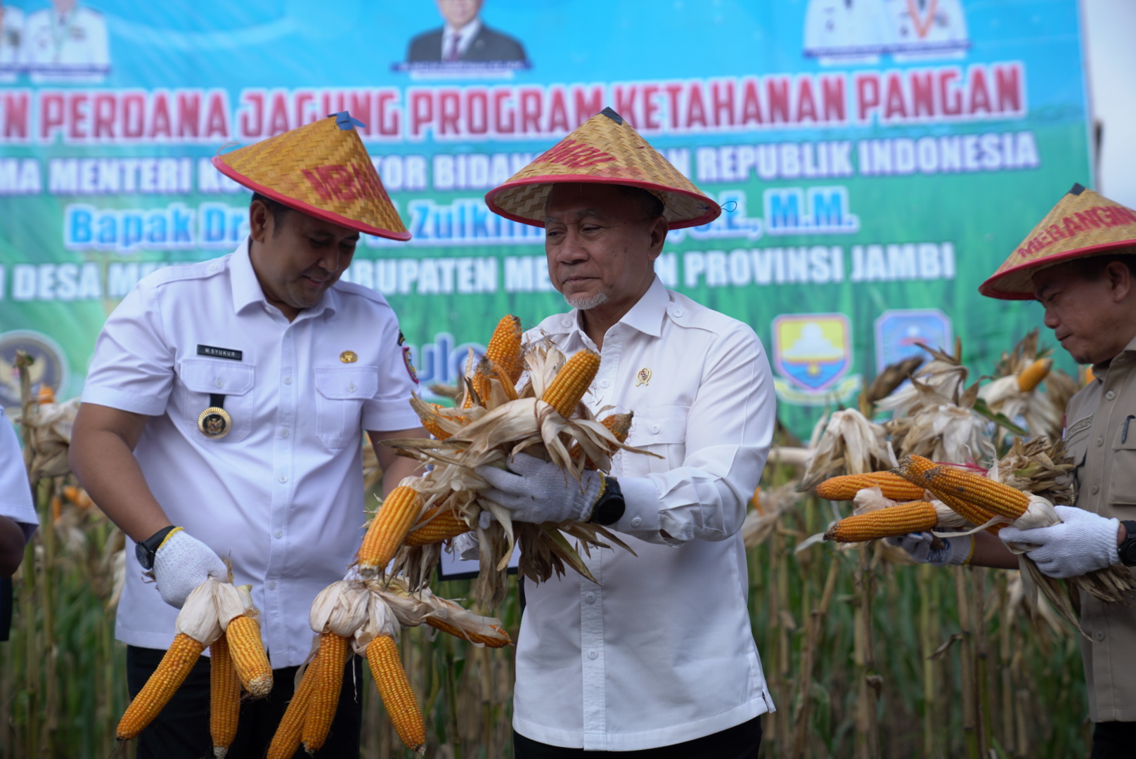 630303_government-expands-food-and-feed-reserves-as-stock-targets-rise-for-2026_20260106144144.JPG