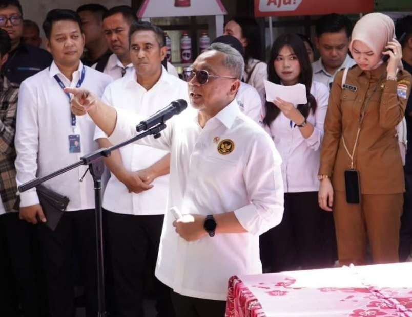664839_menko-pangan-dan-gubernur-tinjau-koperasi-palembang_20250617105048.jpeg