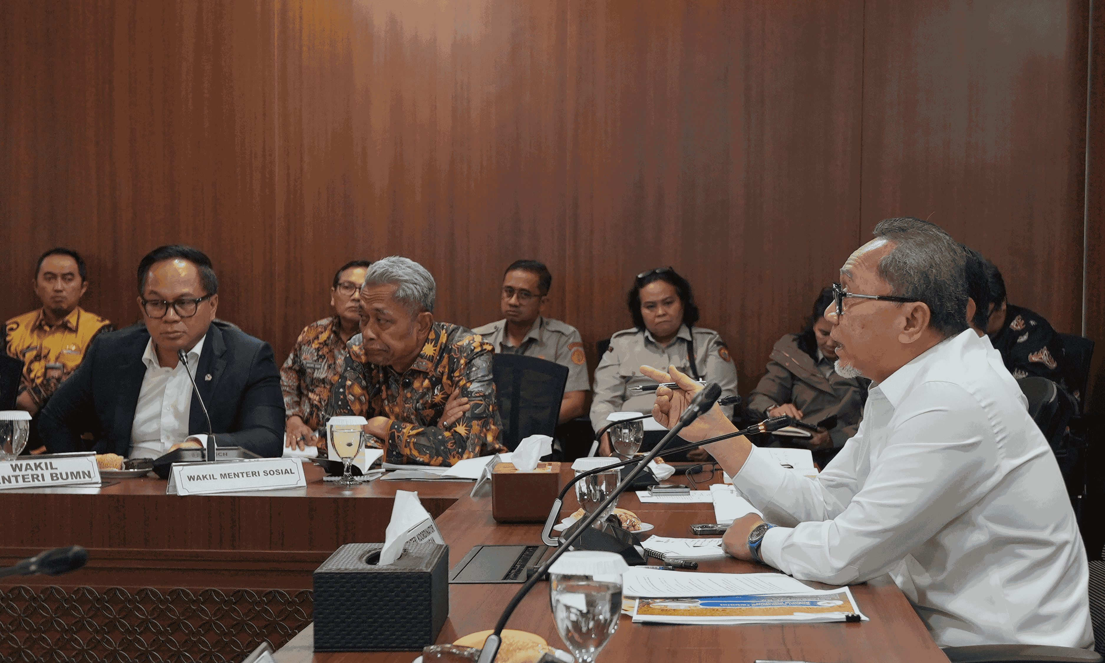 692939_bantuan-pangan-dan-beras-murah-digelontorkan-mulai-akhir-juni_20250615174355.png