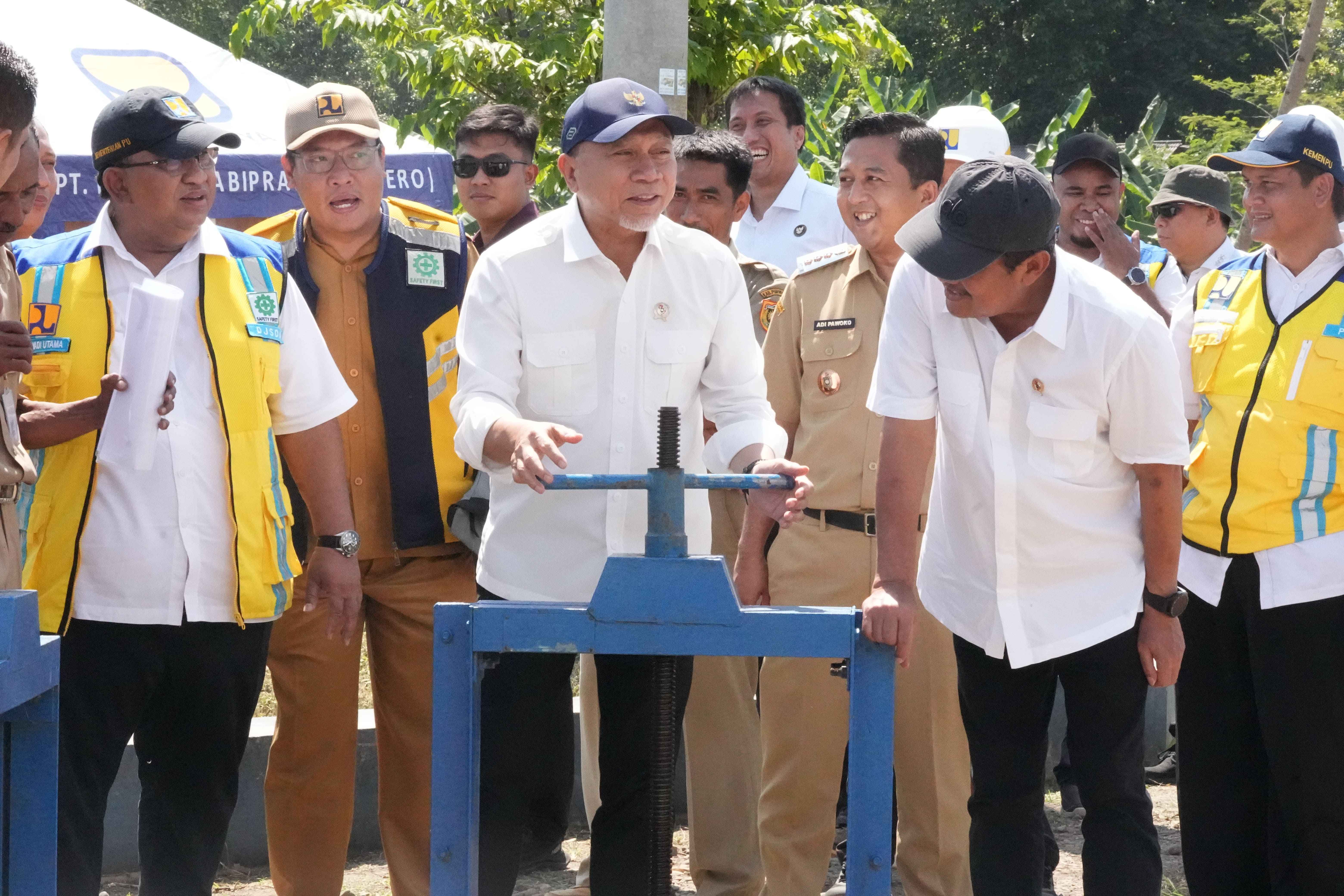 Zulkifli Hasan Cek Proyek Irigasi di Purworejo, Pastikan Dampak Nyata bagi Petani