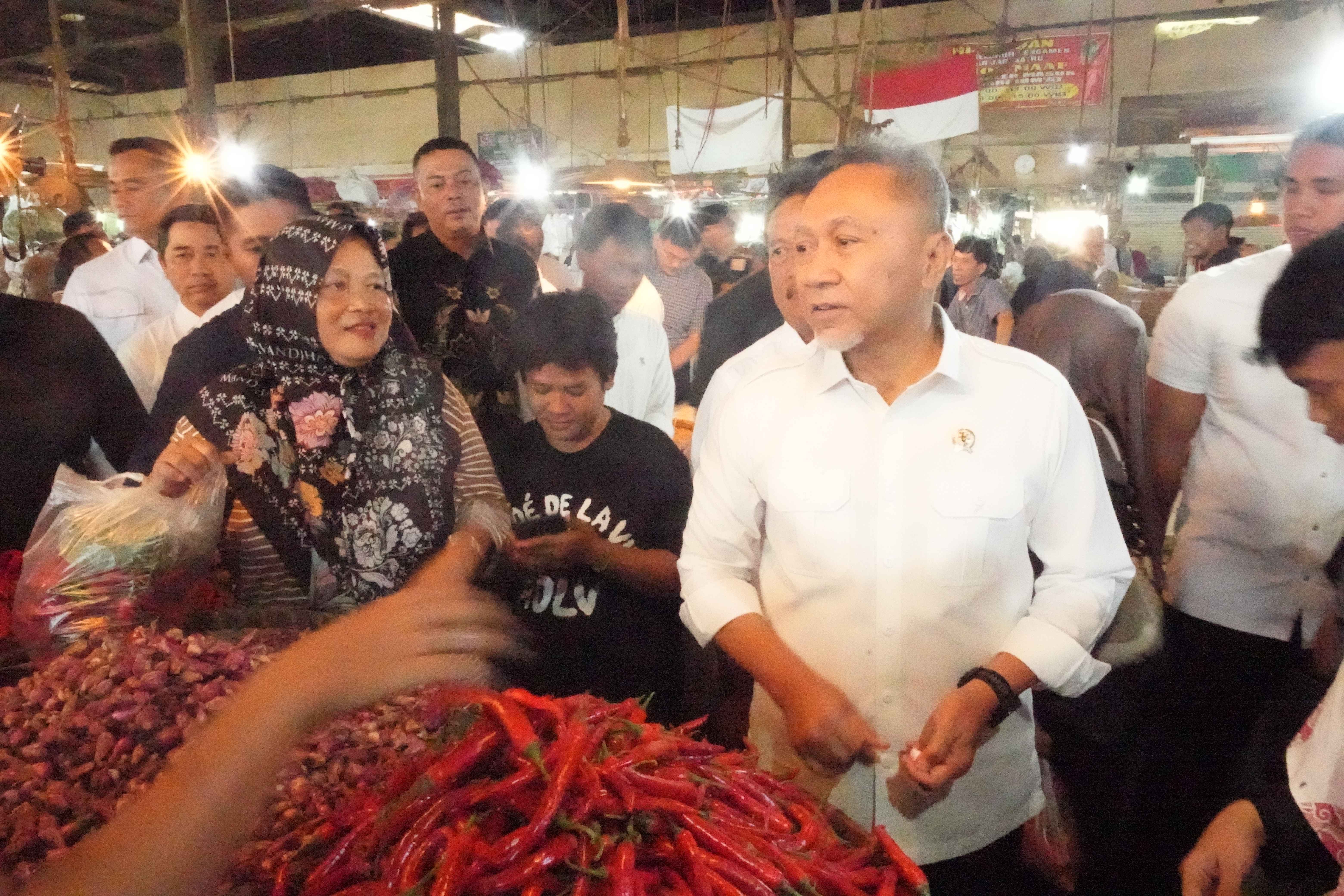 786293_setelah-libur-nataru-harga-cabai-di-semarang-makin-pedas_20260107103029.jpg