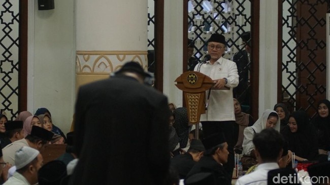 79162_zulhas-banggakan-kopdes-merah-putih-di-ponpes-batang-tiap-desa-bisa-maju_20260302110538.jpeg
