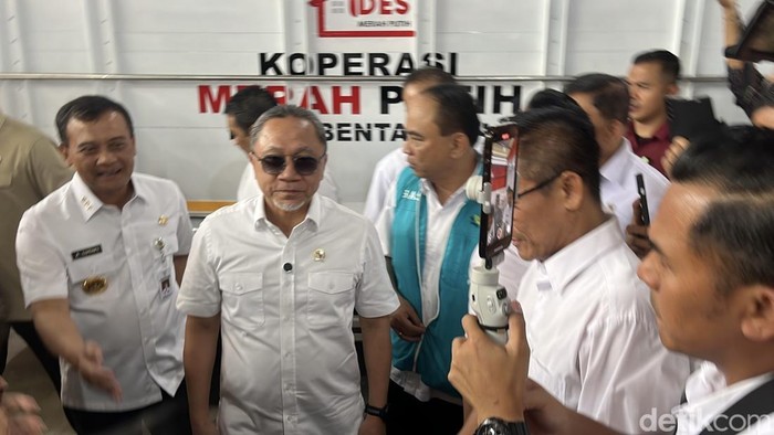 823940_peluncuran-koperasi-desa-merah-putih-di-klaten-undang-83-ribu-kades_20250713203702.jpeg