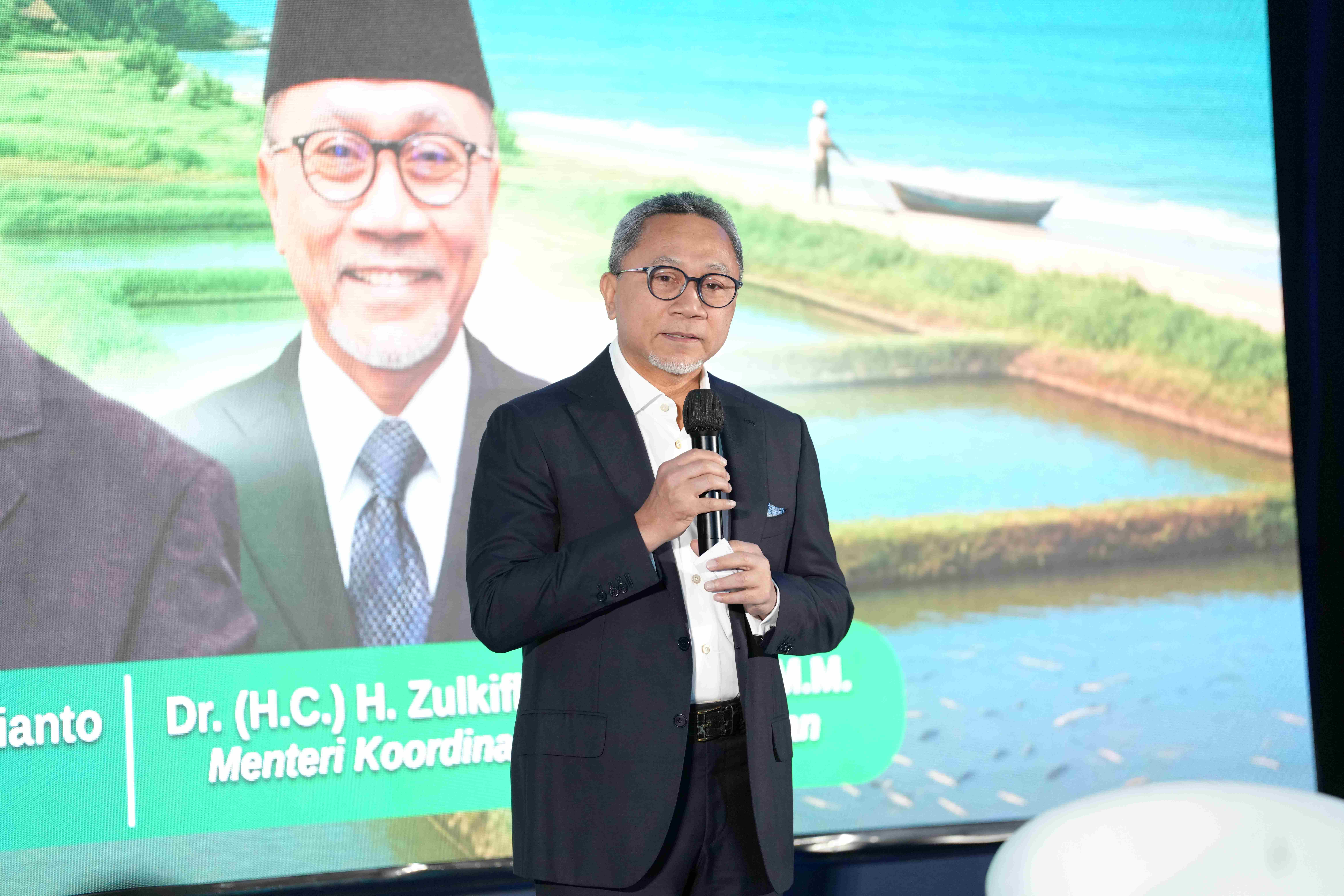 83328_di-fekdi-2025-menko-zulhas-singgung-digitalisasi-keuangan-sebagai-kunci-kedaulatan-pangan_20251103122515.jpg