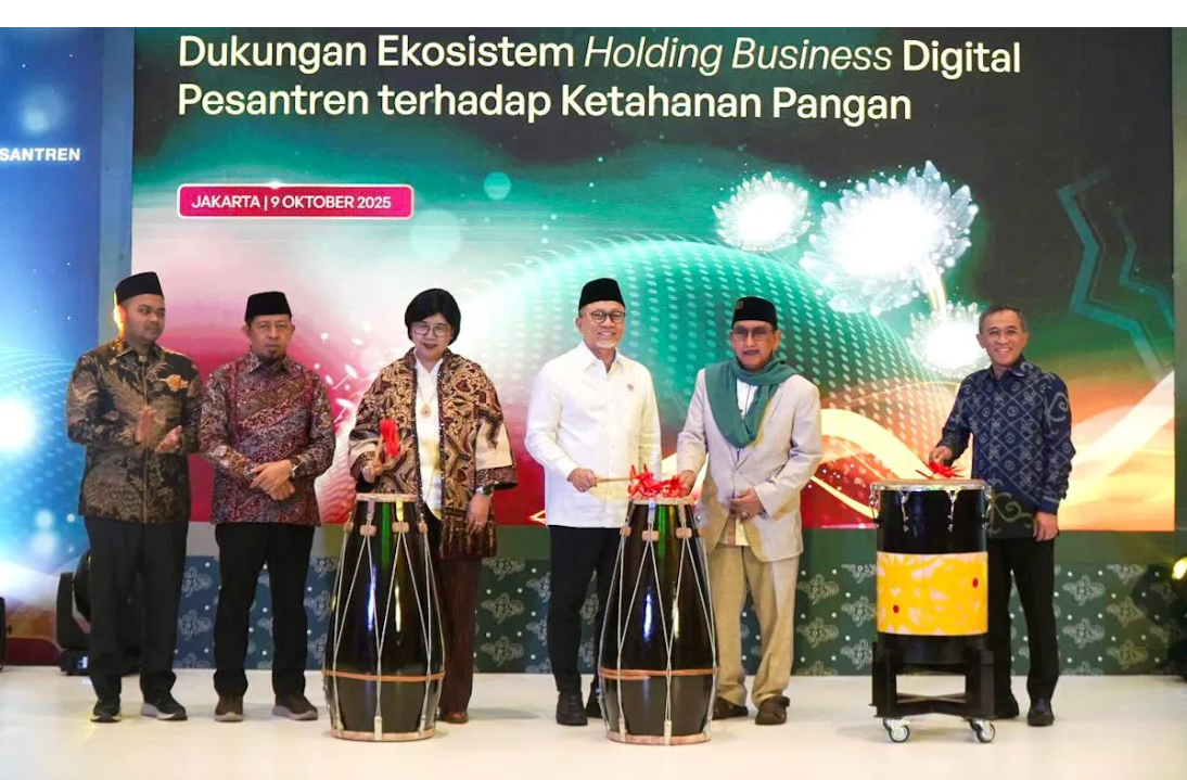 891846_menko-zulhas-dukung-pesantren-mandiri-pangan-berbasis-ekonomi-syariah_20251027094637.png
