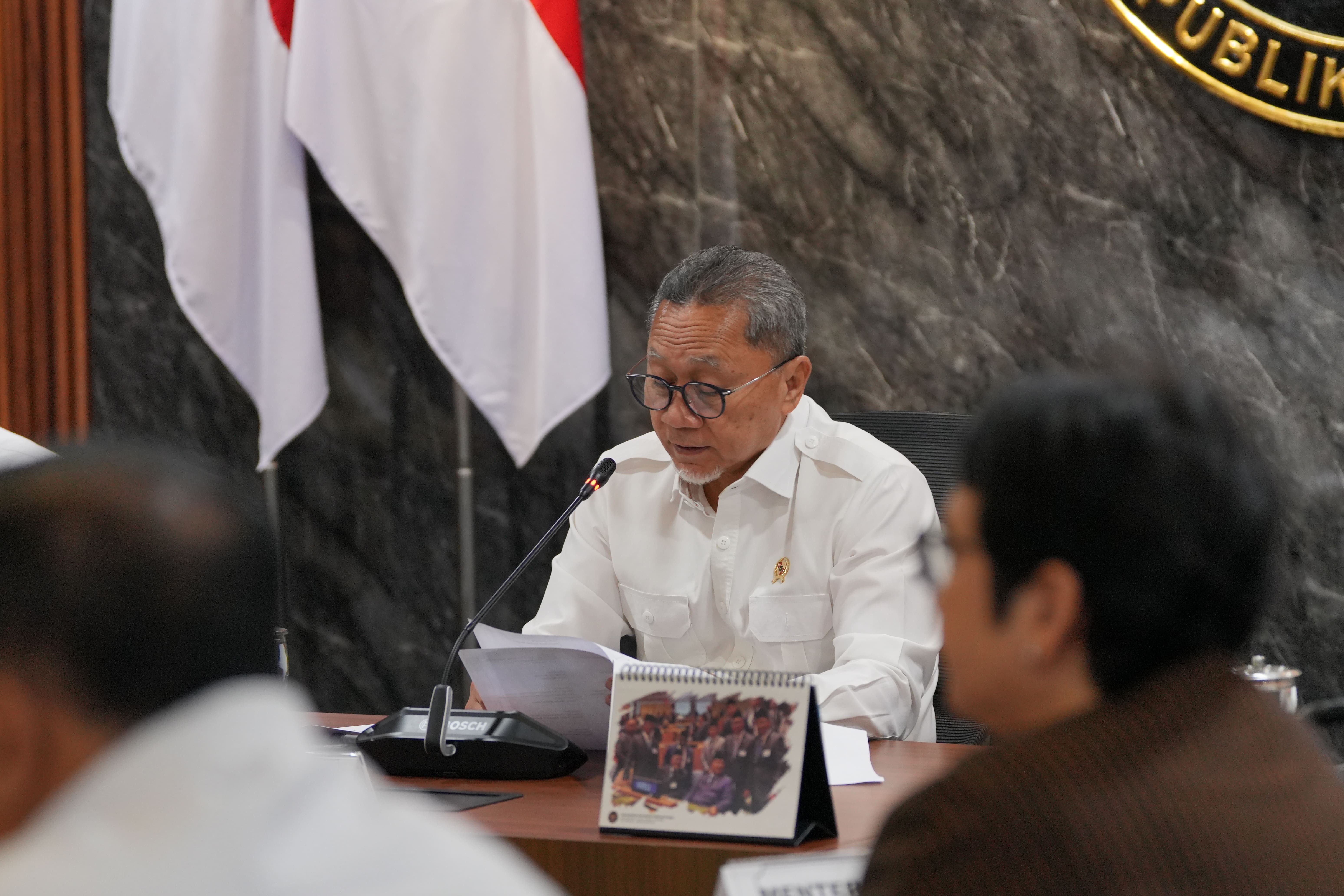 907330_pemerintah-pastikan-pasokan-pangan-di-wilayah-bencana-sumatra-aman-dan-terkendali_20260115194123.jpg