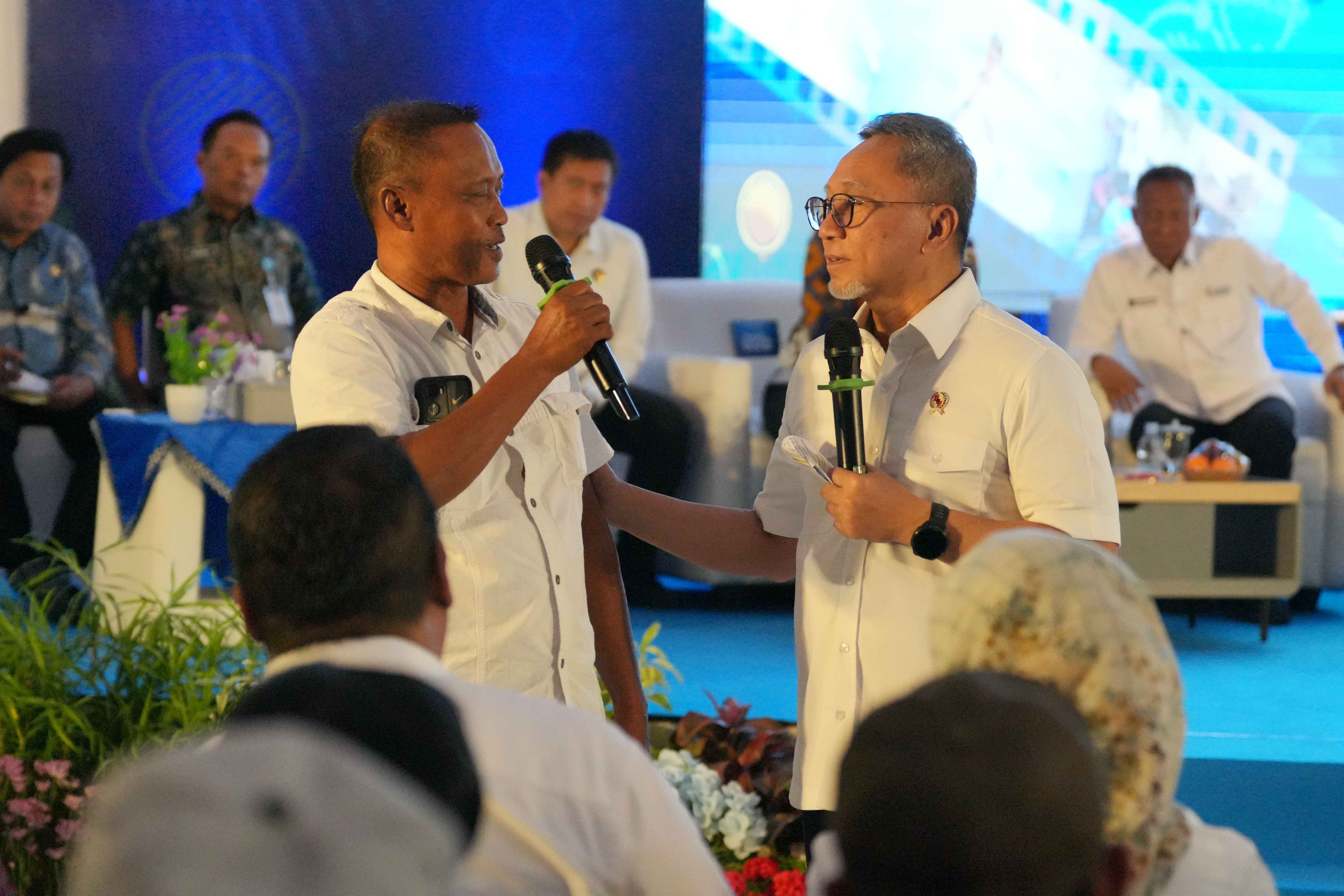 931353_het-pupuk-subsidi-turun-20-persen-zulhas-ciptakan-efisiensi-besar_20251115134250.jpg