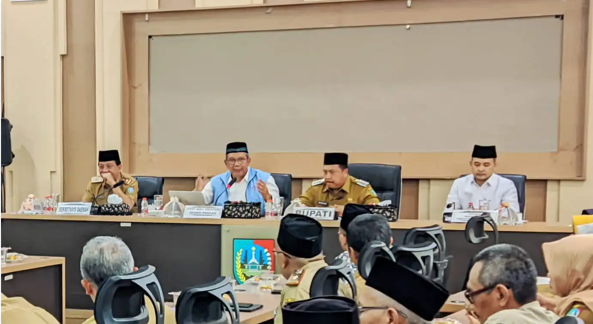 981160_satgas-nasional-kdmp-kunjungi-jombang-rumuskan-strategi-percepatan-operasional-kopdes-merah-putih_20250930181938.png