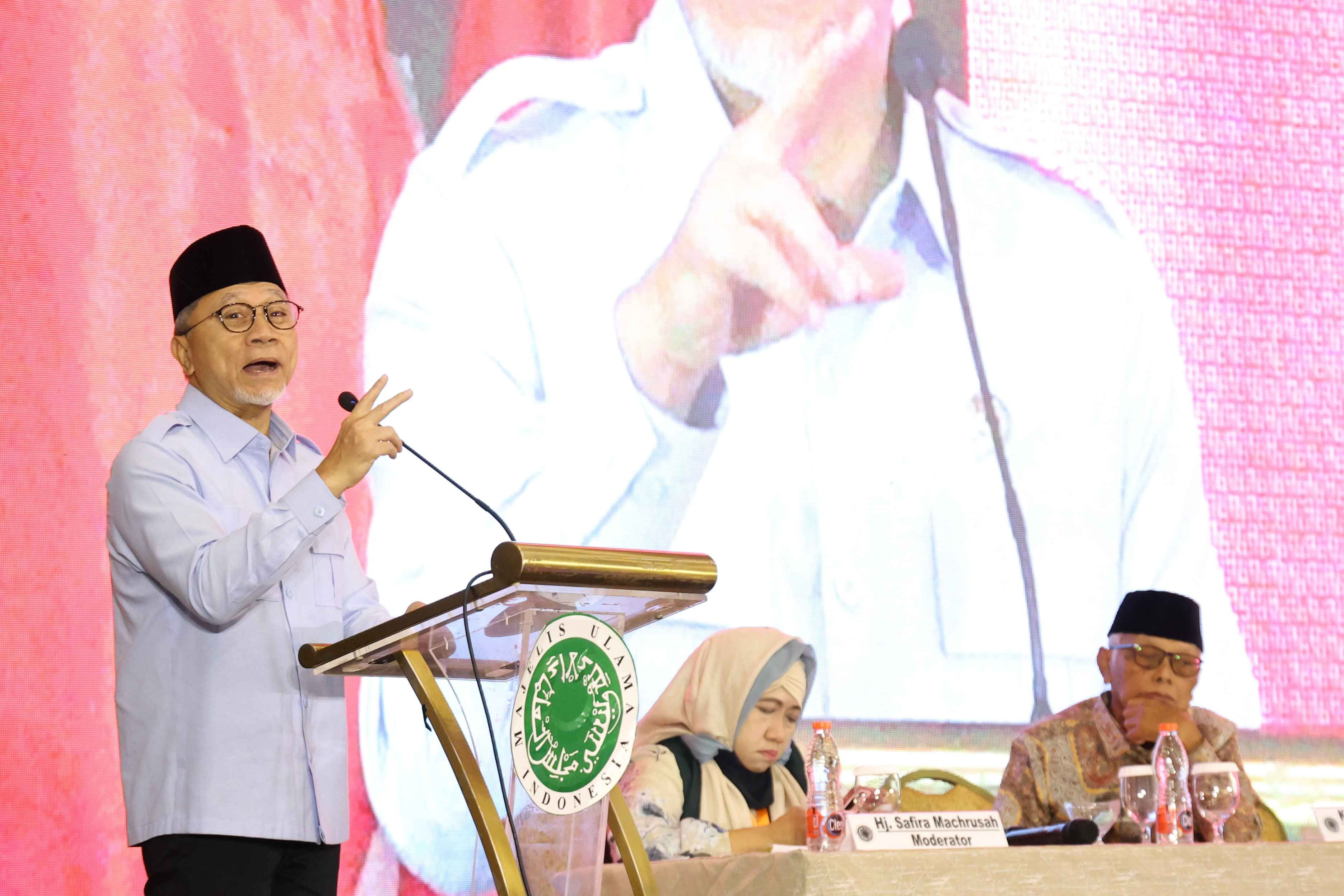 Zulhas Pastikan Stok Beras, Jagung, hingga Ayam Aman: Kita Setahun Sudah Surplus