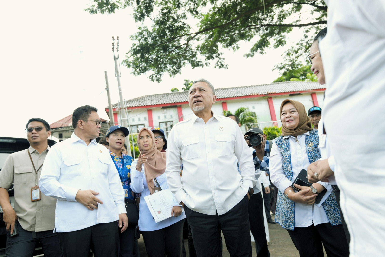 176307_menko-pangan-zulkifli-hasan-tinjau-tpa-jatibarang-dorong-pengembangan-psel-semarang-raya_20260106094624.jpeg