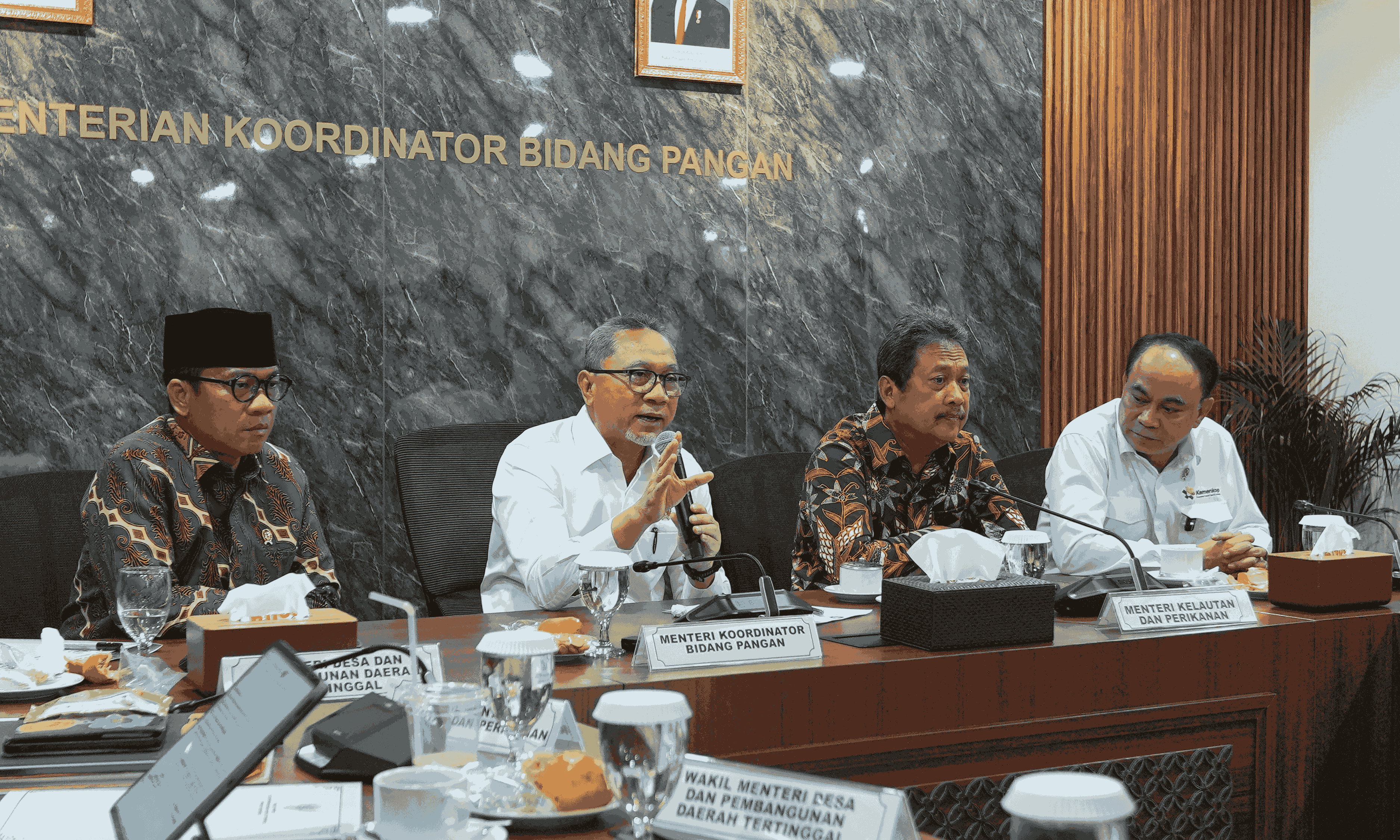 184258_rakortas-kelembagaan-model-pendanaan-dan-skema-penyaluran-kur-koperasi-desa-kelurahan-merah-putih_20250726221740.png