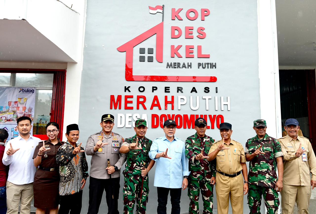 20058_menko-pangan-pastikan-kdmp-doyomulyo-lamongan-siap-jadi-penggerak-ekonomi-desa_20260202134053.jpeg