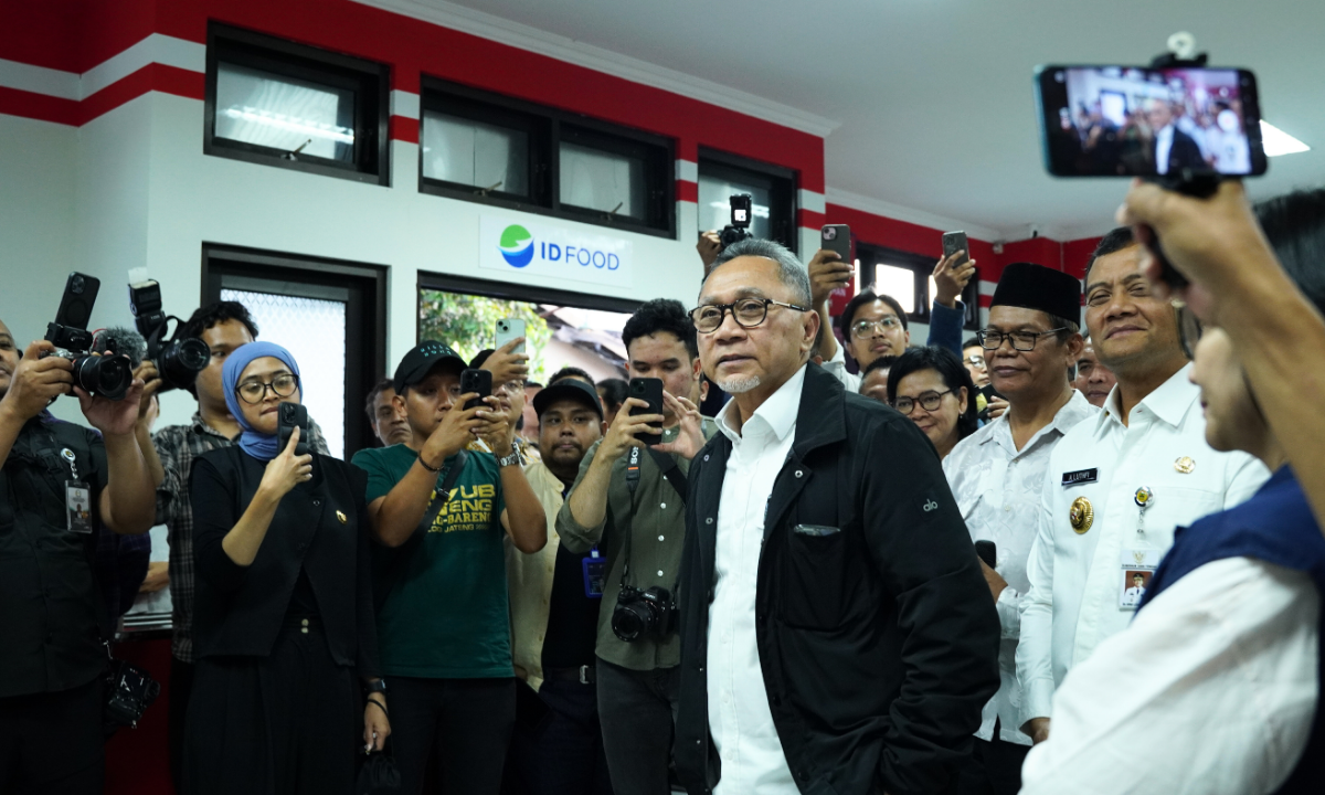 249256_meninjau-mock-up-koperasi-kelurahan-merah-putih-banyuanyar_20250925120156.png