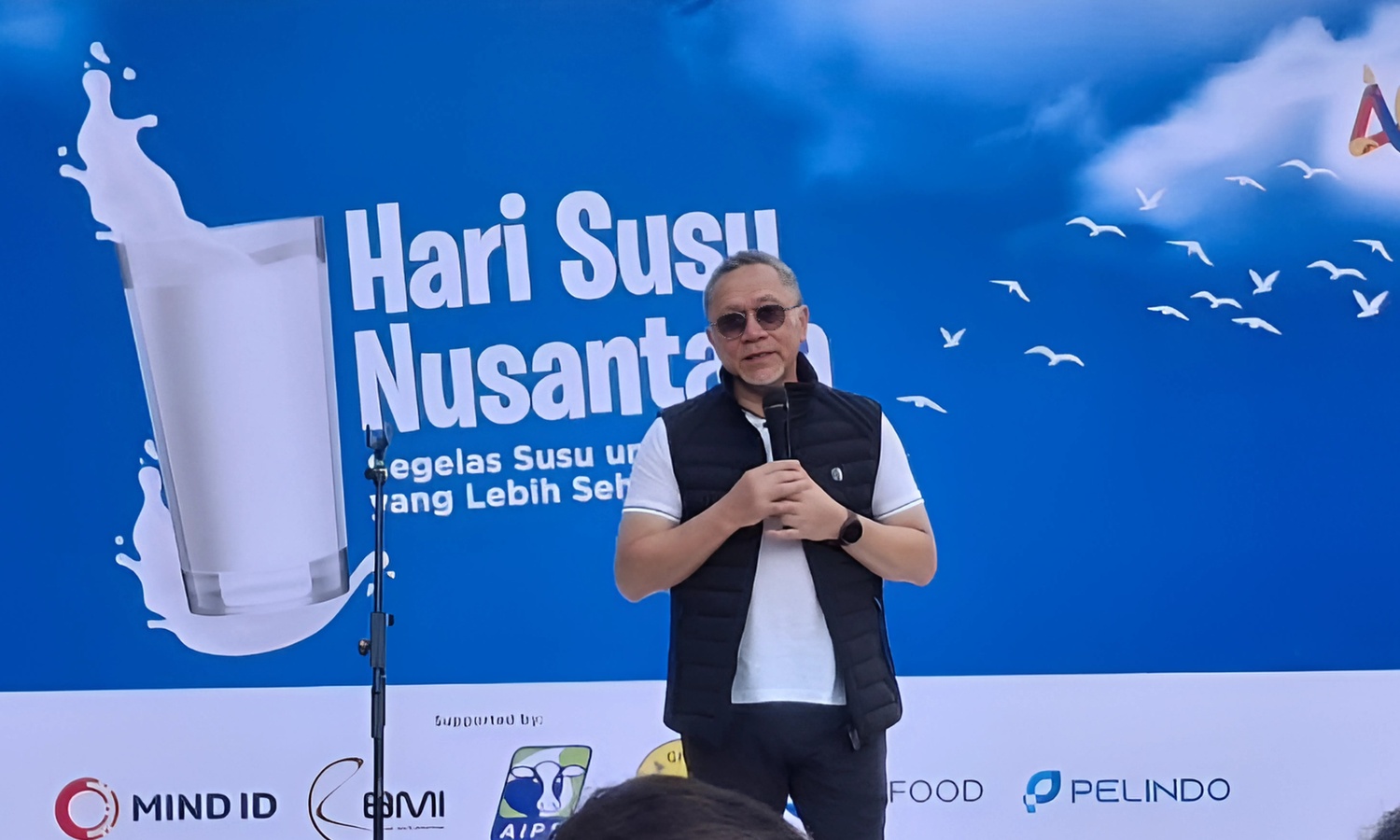 258828_menghadiri-dan-menyampaikan-sambutan-pada-kegiatan-hari-susu-nusantara-2025_20250727173639.jpeg