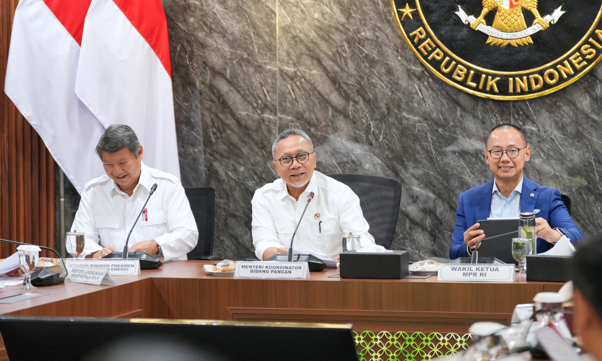 357796_memimpin-rakor-nek-bahas-implementasi-sruk-dan-masa-transisi_20251208164418.png