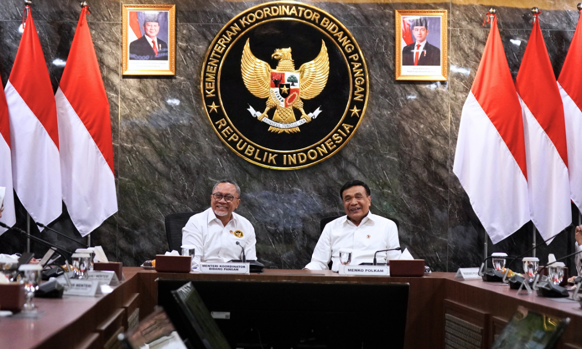 409950_pertemuan-hangat-bersama-menko-polkam_20251006182208.png