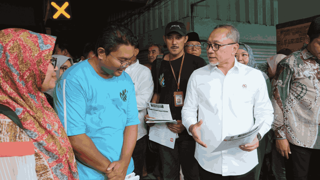 42197_kunjungan-menko-pangan-ke-pasar-genteng-surabaya_20250722210650.png