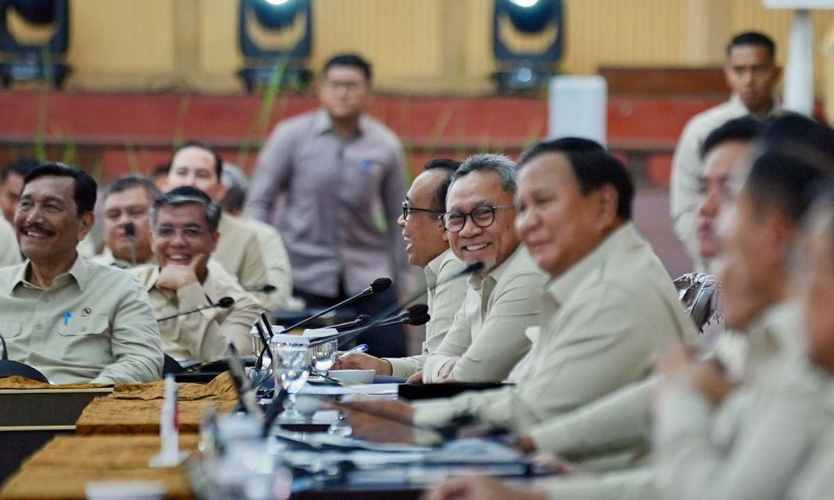 473268_perkuat-soliditas-pemerintahan-menko-pangan-ikuti-taklimat-presiden-di-hambalang_20260108151717.png