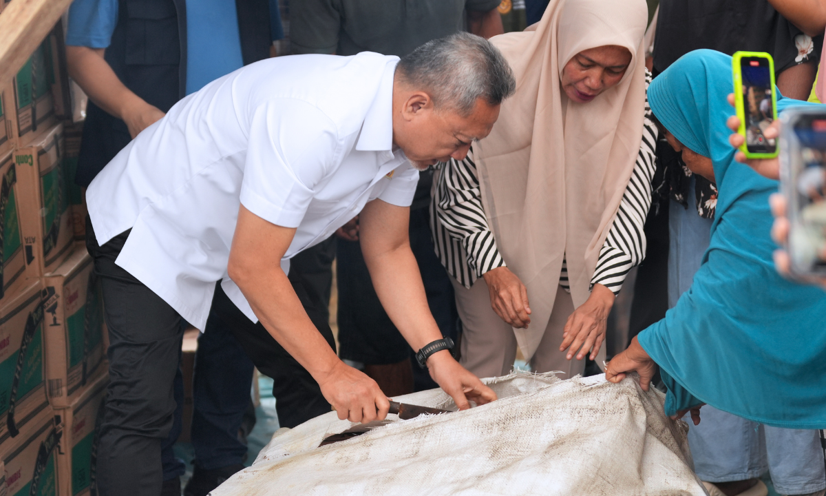 634631_kunjungan-menko-pangan-tinjau-dampak-banjir-dan-longsor-di-aceh-tamiang-dan-langsa-_20251218102028.png