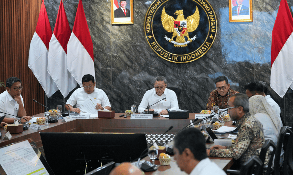 644225_rapat-koordinasi-tata-kelola-perniagaan-komoditas-gula-kristal-rafinasi-gkr-_20251006172434.png