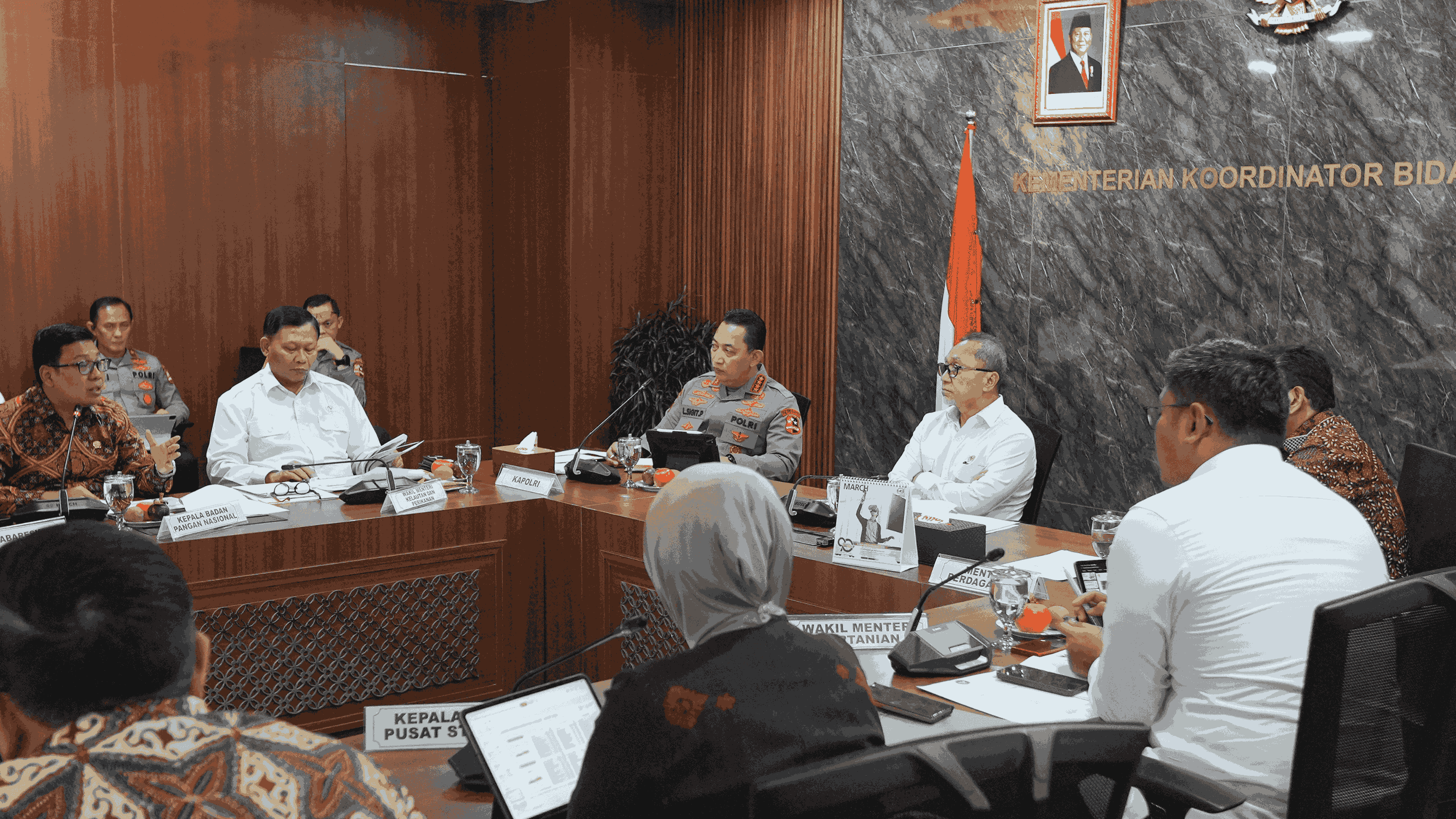 78532_rapat-koordinasi-terbatas-ketersediaan-pasokan-dan-harga-pangan-menjelang-ramadhan-dan-idul-fitri-1446-h-2025-_20250316121256.png