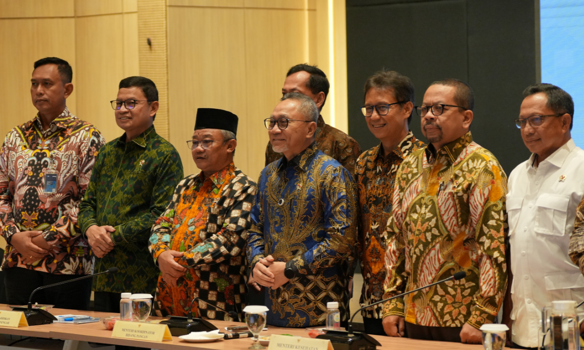 978072_rapat-koordinasi-penanggulangan-kejadian-luar-biasa-pada-program-mbg_20251006184524.png