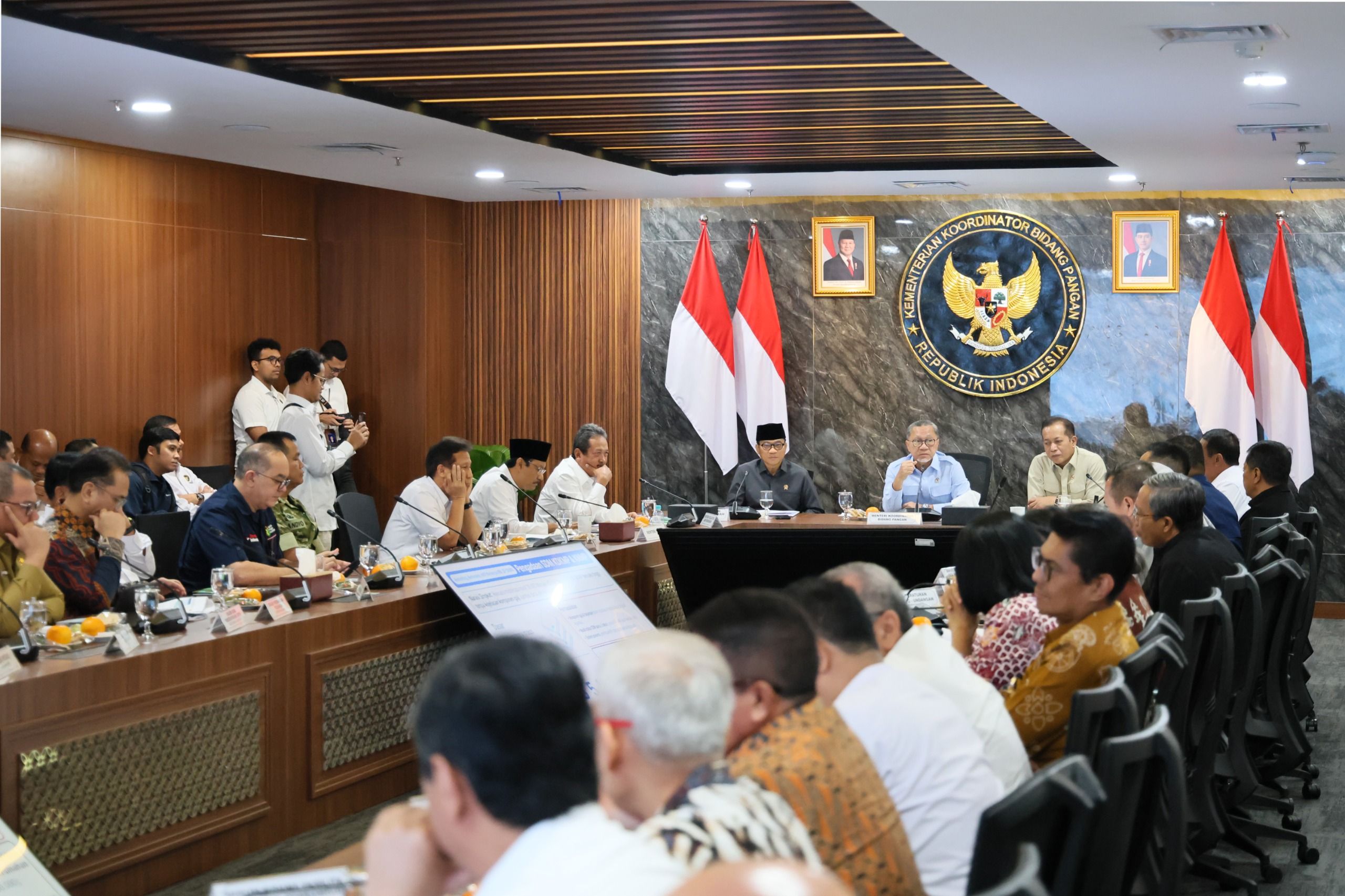 Menko Pangan Pimpin Rakor Percepatan Finalisasi Tata Kelola KDKMP