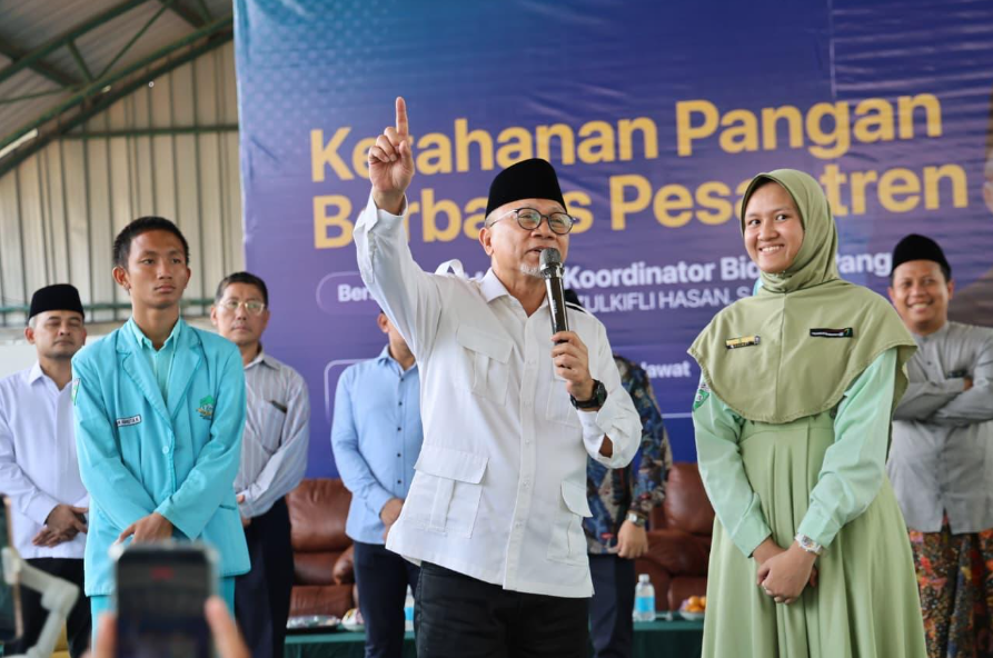 Menko Pangan Ajak Santri Bumi Shalawat Jadi Generasi Berani, Kritis, dan Peduli Lingkungan