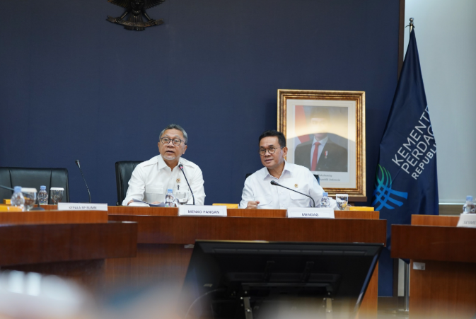 Menko Pangan Pimpin Rakortas Penyesuaian HET dan DPO MINYAKITA di Kemendag